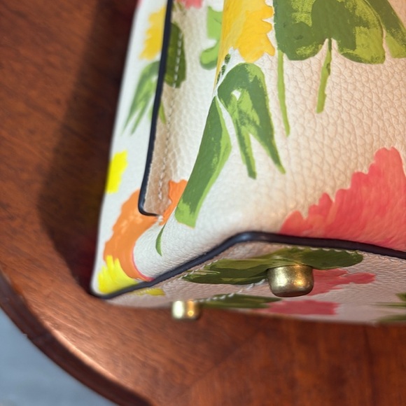 Coach Willow Shoulder/Crossbody bag satchel Bucket bag leather floral mix EUC - Picture 12 of 17